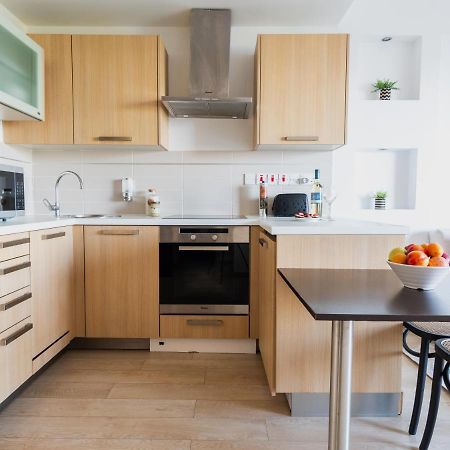 Sanders Ermitage On The Beach - Delightful 1-Bedroom Apartment With Sea View Limassol Eksteriør billede