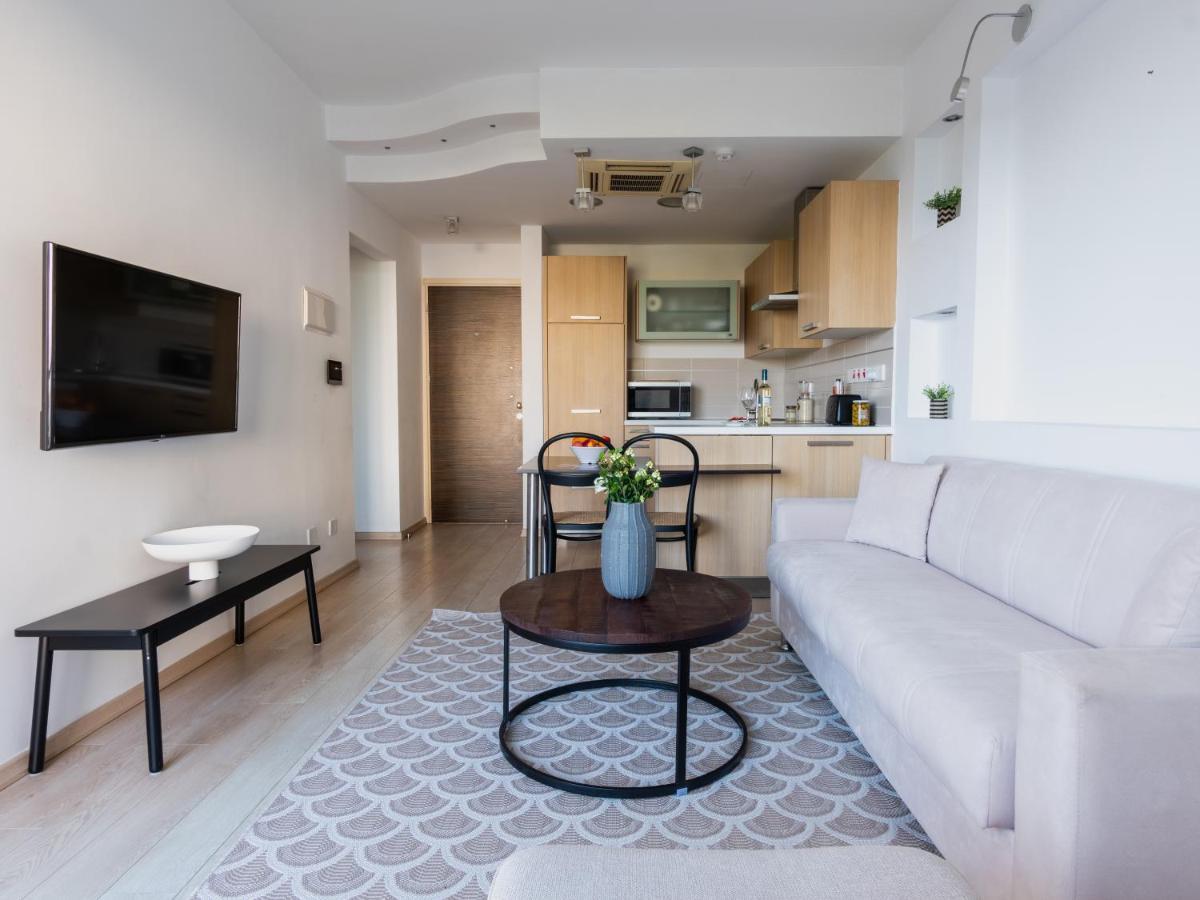 Sanders Ermitage On The Beach - Delightful 1-Bedroom Apartment With Sea View Limassol Eksteriør billede
