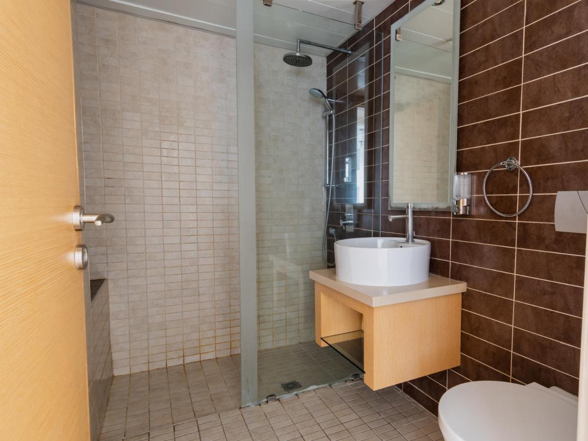 Sanders Ermitage On The Beach - Delightful 1-Bedroom Apartment With Sea View Limassol Eksteriør billede